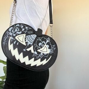 Mad Engine halloween glow in the dark black pumpkin jack o lantern purse